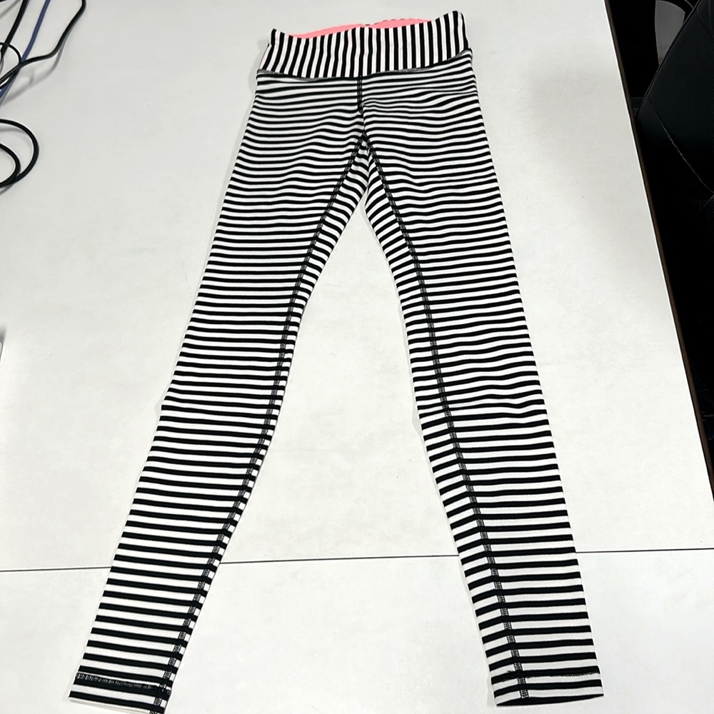 Lululemon Wunder Under Pants *New